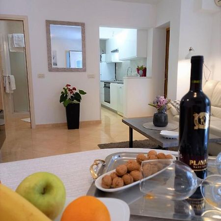 Melody Apartment Пореч Экстерьер фото