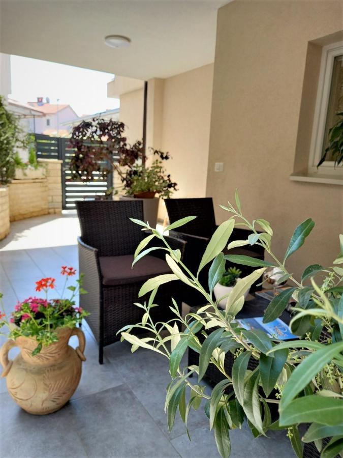 Melody Apartment Пореч Экстерьер фото