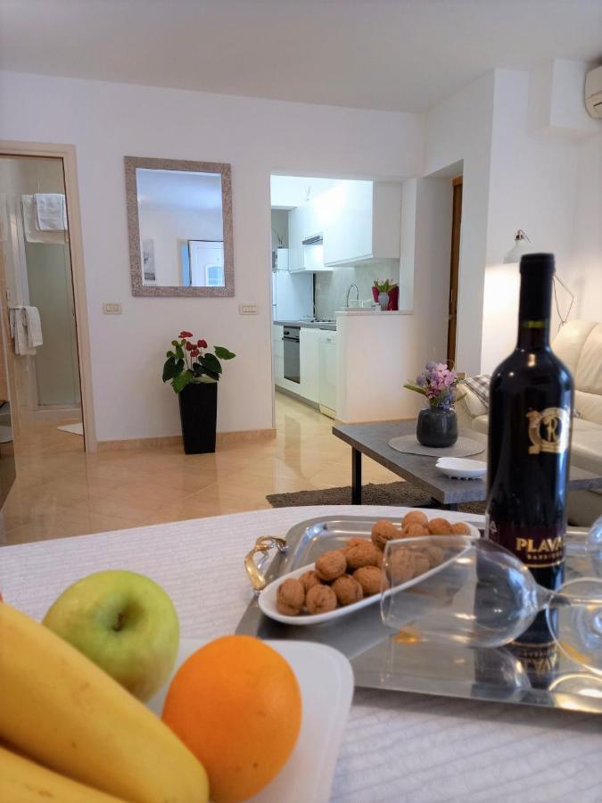 Melody Apartment Пореч Экстерьер фото