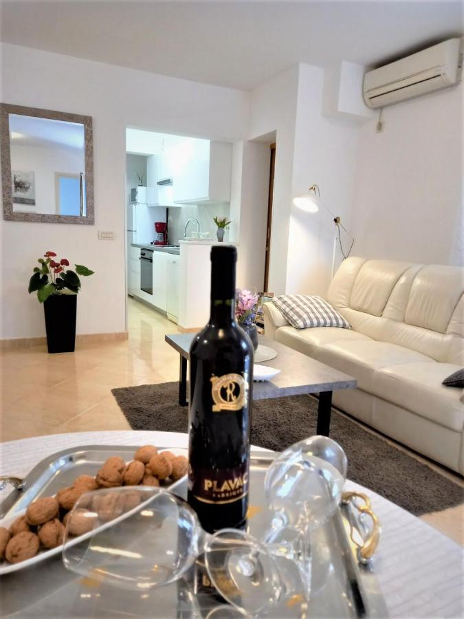 Melody Apartment Пореч Экстерьер фото