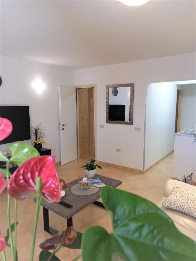 Melody Apartment Пореч Экстерьер фото